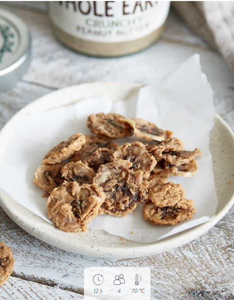 Bananenchips mit Erdnussbutter